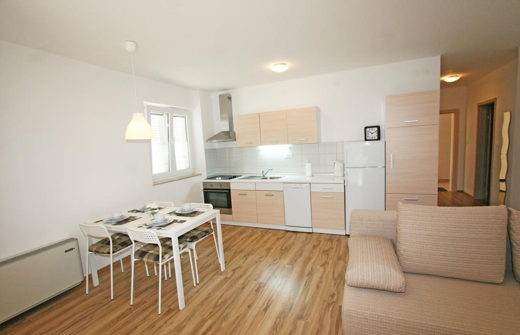 Jurman Apartment バーバリガ 部屋 写真
